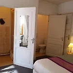 De L'ile Chez Wendy Et Fred Hotel 2*