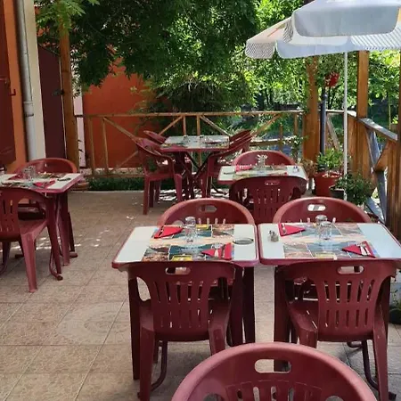 ホテル De L'ile Chez Wendy Et Fred 2*
