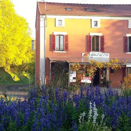 Restaurant De L'ile 호텔